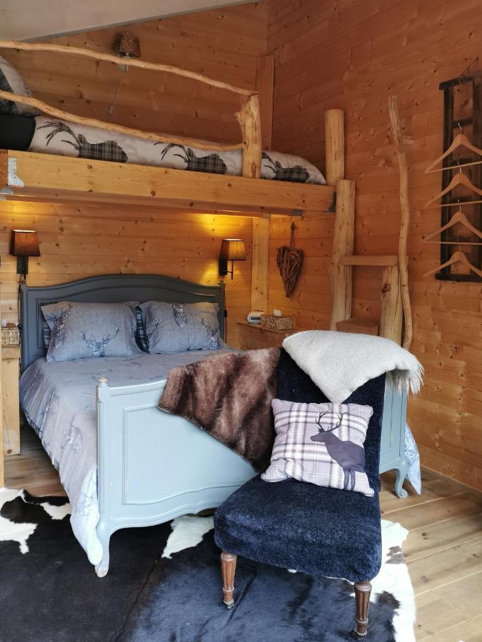 Le Cerf D'Hubert Bed & Breakfast Redu Eksteriør bilde
